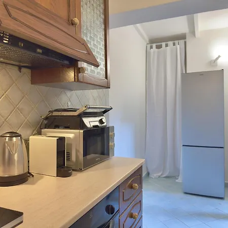 アパート New! Private Garden, Sleeps 8 In - Wifi & Private Parking - By Coral