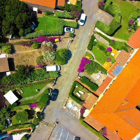 New! Private Garden, Sleeps 8 In - Wifi & Private Parking - By Coral